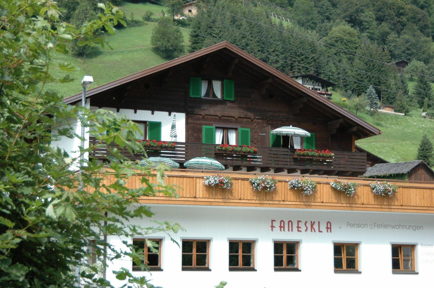 Hotel-Pension Faneskla Silbertal Exterior foto