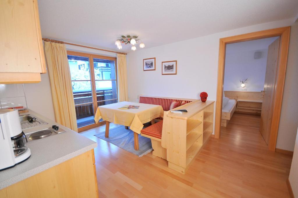 Hotel-Pension Faneskla Silbertal Zimmer foto
