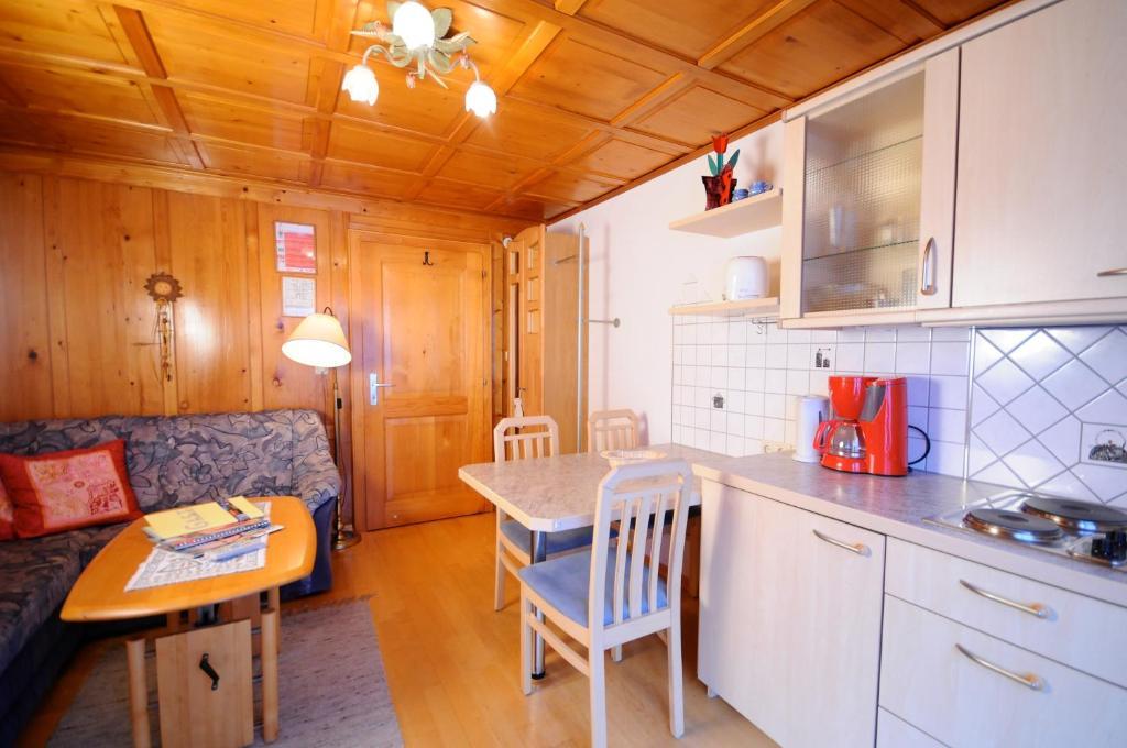 Hotel-Pension Faneskla Silbertal Zimmer foto